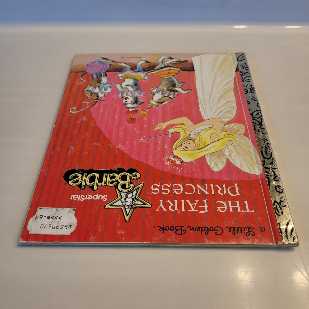 BARBIE LITTLE GOLDEN BOOK SuperStar Barbie The Fairy Princess 1977 - Picture 9 of 13